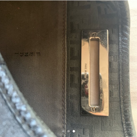 FENDI BAG - Picture 3 of 3